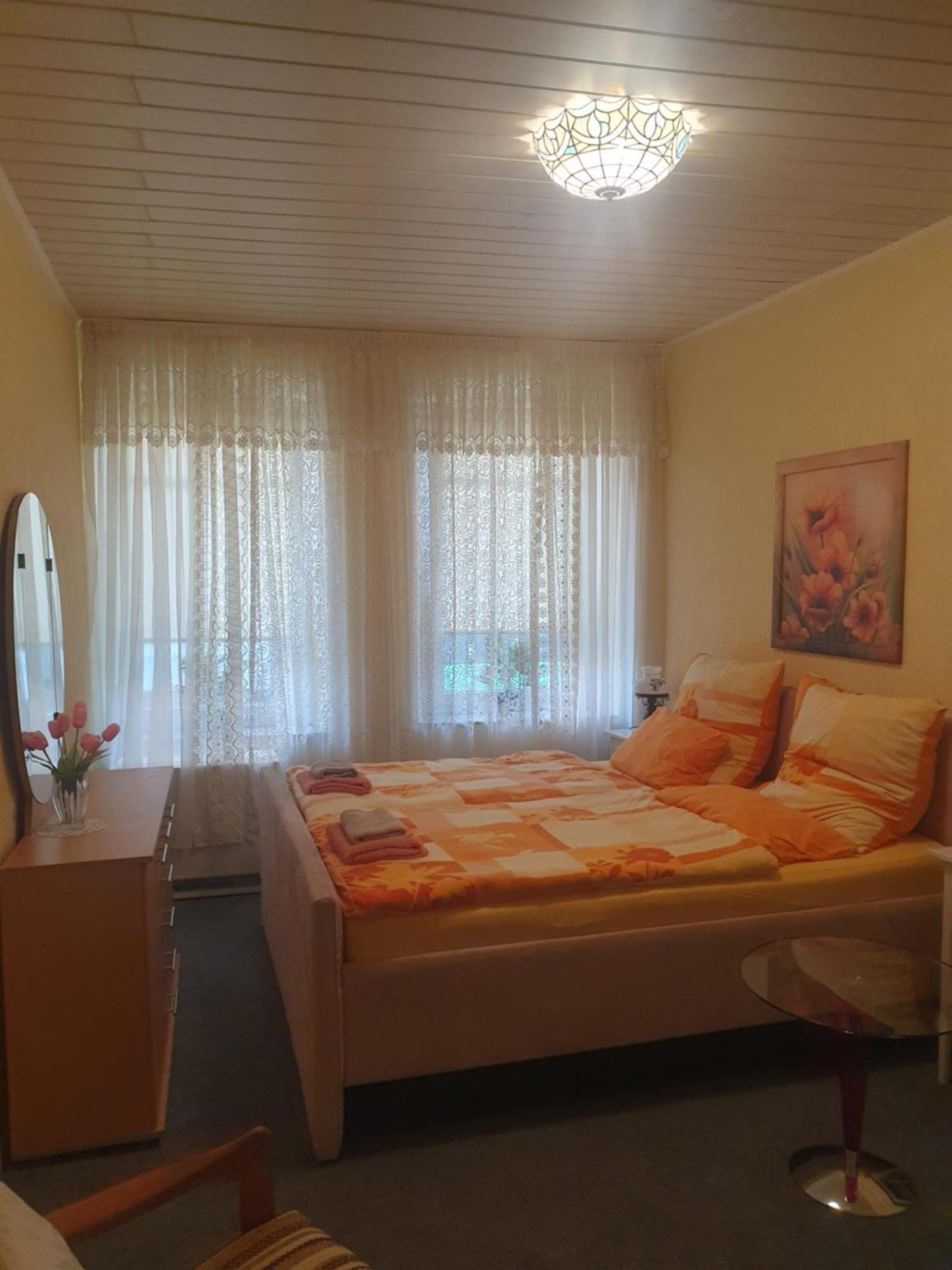 Guest House Grünstadt Habitación foto